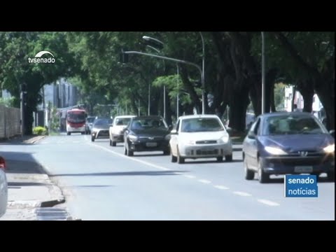 Debatedores defendem transição para carros sem combustível fóssil