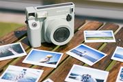 ���C�h�ɎB���V�^�`�F�L�uinstax WIDE 400�v�Ŋy���މƑ����s