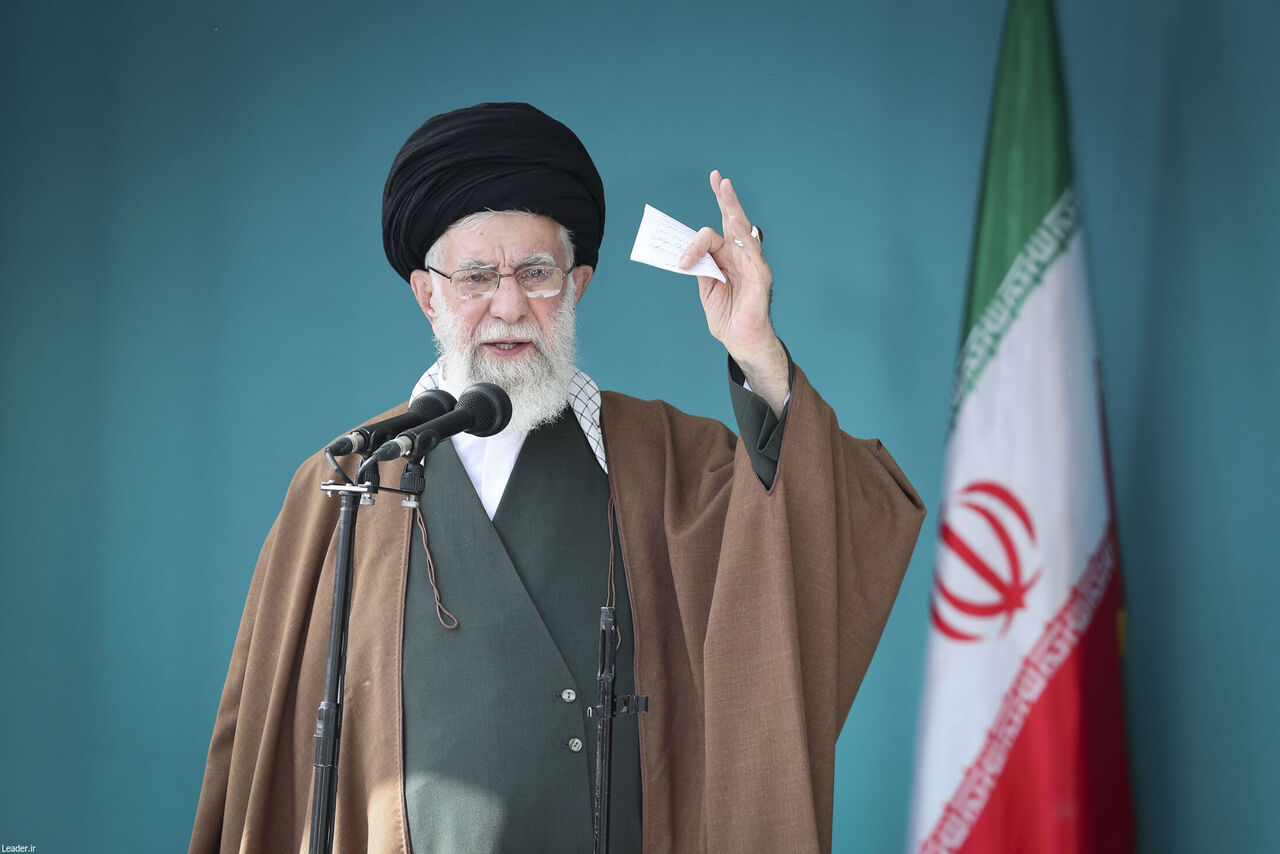 Supreme Leader: Zionist regime will be punished for its attack on Iran consulate