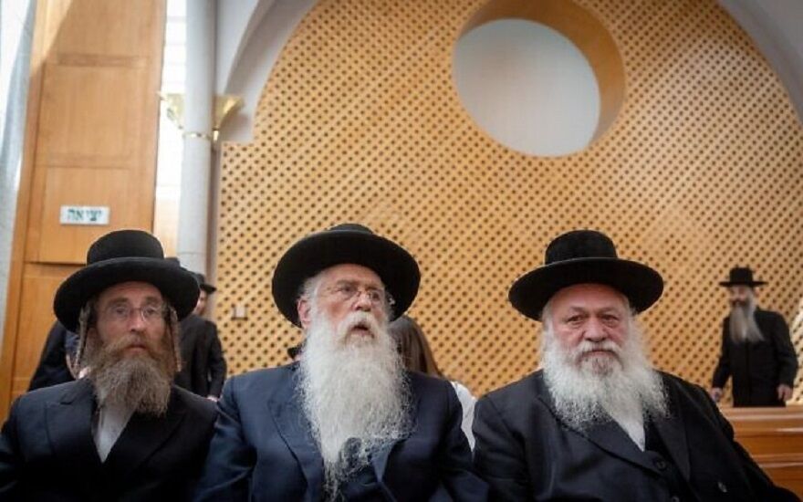 Top Haredi Rabbi calls to overthrow Israeli cabinet over conscription