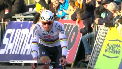 Van der Poel produces stunning final lap to win Hoogerheide World Cup