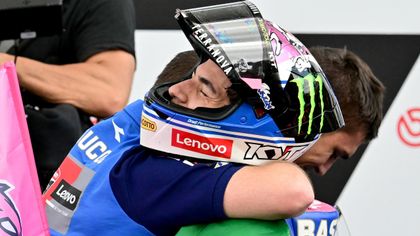 'What a move!' - Bastianini storms into second place at last corner