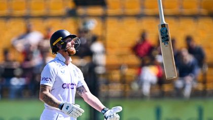 'Oh it's gone through!' - Stokes bowled through the gate as Ashwin makes further inroads