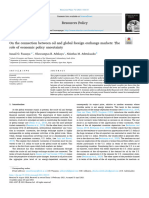 On The Connection Between Oil and Global Foreign Exchange Markets The