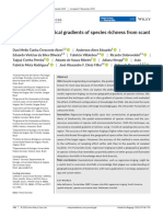 Unveiling Geographical Gradients of Species Richness From Scant Occurrence Data