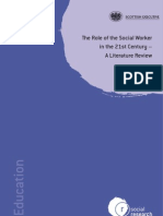 The Role of The Social Worker in The 21st Century - A Literature Review