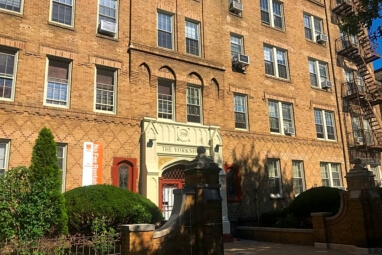 <h1>LeFrak 295 Clinton Ave.</h1>