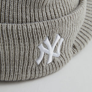 Kith for the New York Yankees Visor Beanie - Light Heather Grey