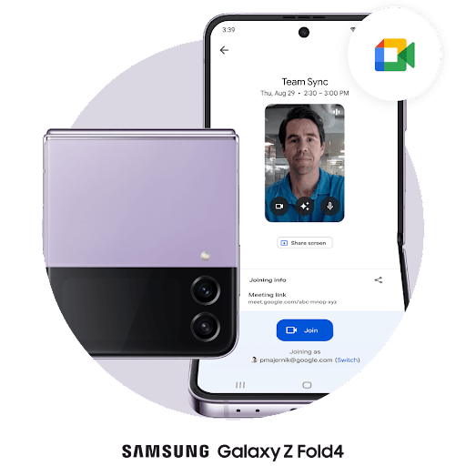 May nakasarang Pixel Fold phone sa tabi ng isang fold phone na nakabukas nang pahalang. Isang pag-uusap sa Google Meet na may label na "Team Sync." Nakikinig ang tao sa kabila. Ipinapakita ang logo ng Google Meet sa tabi ng nakabukas na telepono.