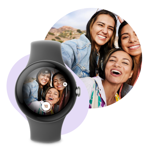 Une montre connectée affiche une image de trois amis qui sourient, un bouton d'appareil photo et de contrôle du zoom.