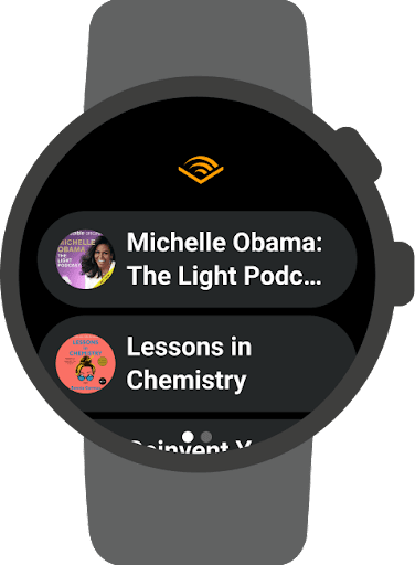 O app Audible para Wear OS mostra diferentes audiolivros que podem ser selecionados para ouvir.