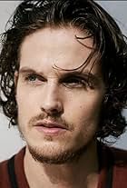 Daniel Sharman