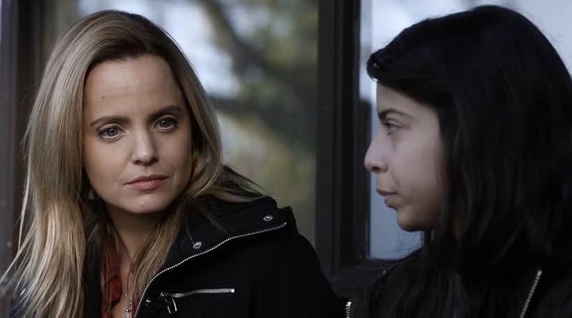 Mena Suvari and Corale Knowles in Badge of Honor (2015)