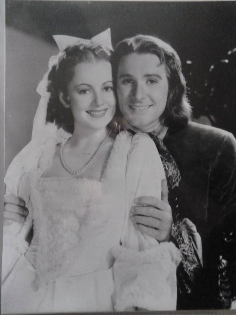 Olivia de Havilland and Errol Flynn in Captain Blood (1935)