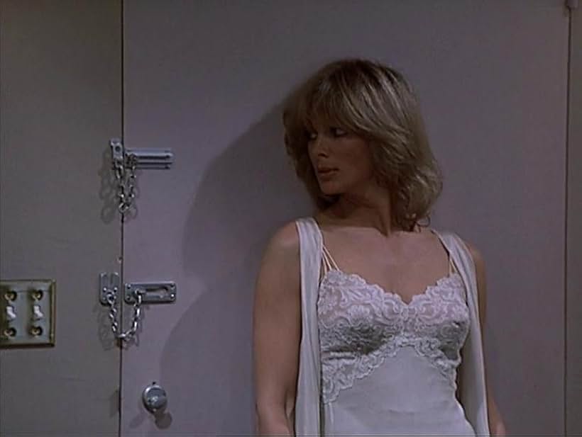 Linda Evans in McCloud (1970)