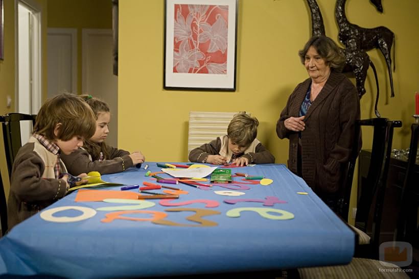 Amparo Valle, Rodrigo Espinar, Fernando Boza, and Carlota Boza in La que se avecina (2007)