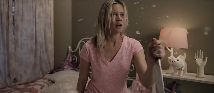 Amy Smart in The 100 Candles Game (2020)