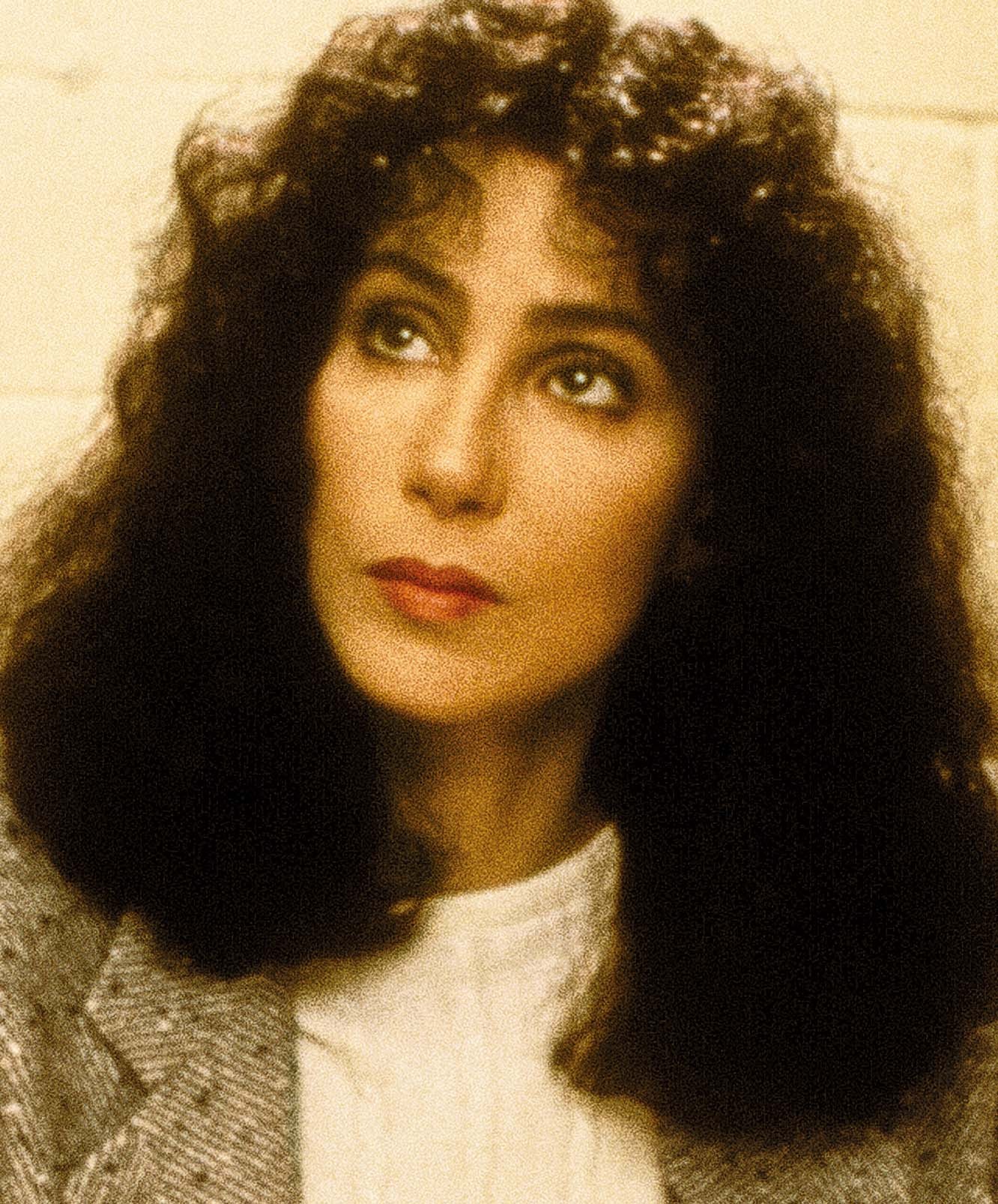 Cher in Suspect (1987)