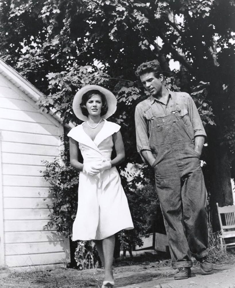 Natalie Wood and Warren Beatty in Splendor in the Grass (1961)