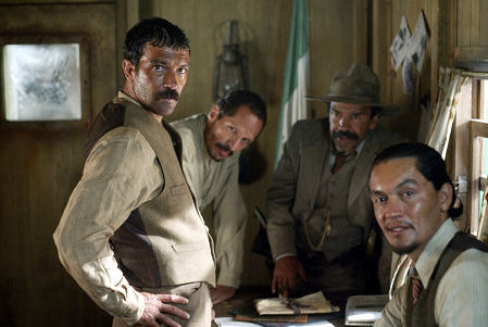 Antonio Banderas, Jorge Jiménez, and Jorge Jimenez in And Starring Pancho Villa as Himself (2003)