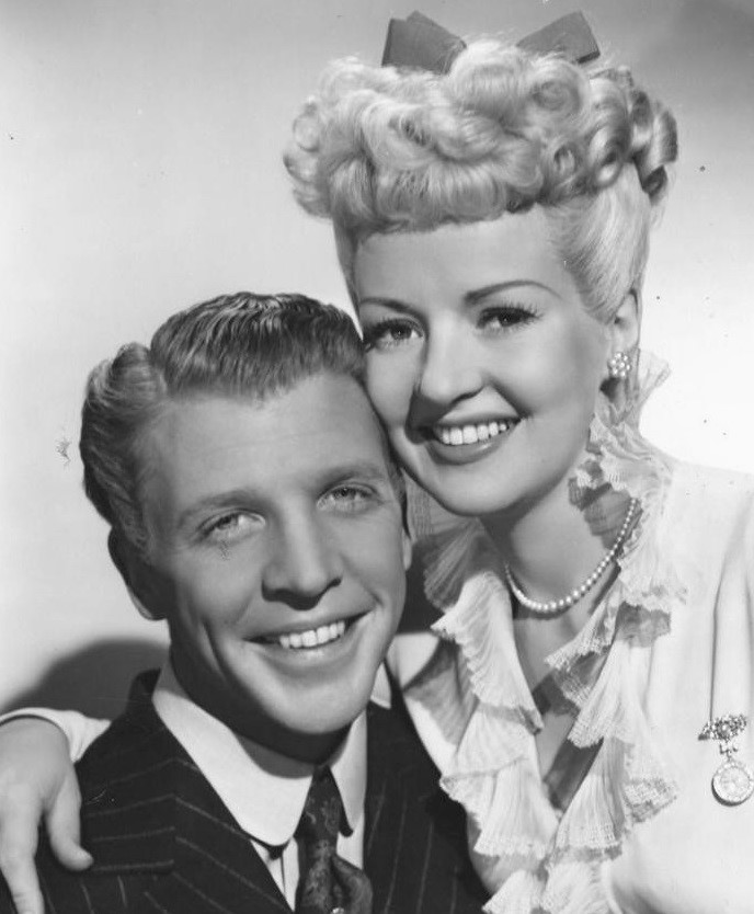 Betty Grable and Dan Dailey in Mother Wore Tights (1947)