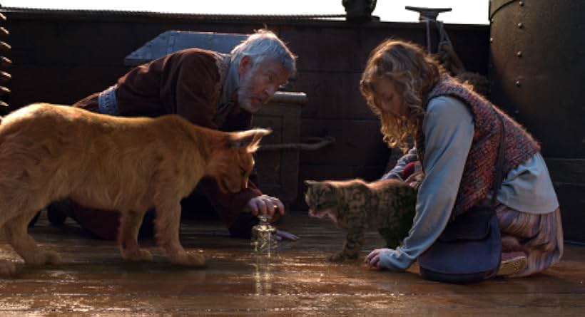 Tom Courtenay, Freddie Highmore, and Dakota Blue Richards in The Golden Compass (2007)