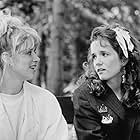 Lea Thompson and Victoria Jackson in Casual Sex? (1988)