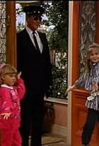 Candace Cameron Bure and Jodie Sweetin in Full House (1987)