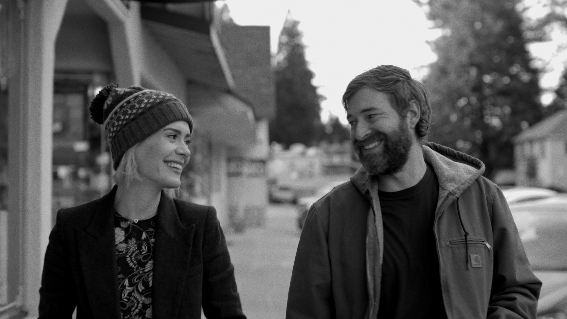 Sarah Paulson and Mark Duplass in Blue Jay (2016)