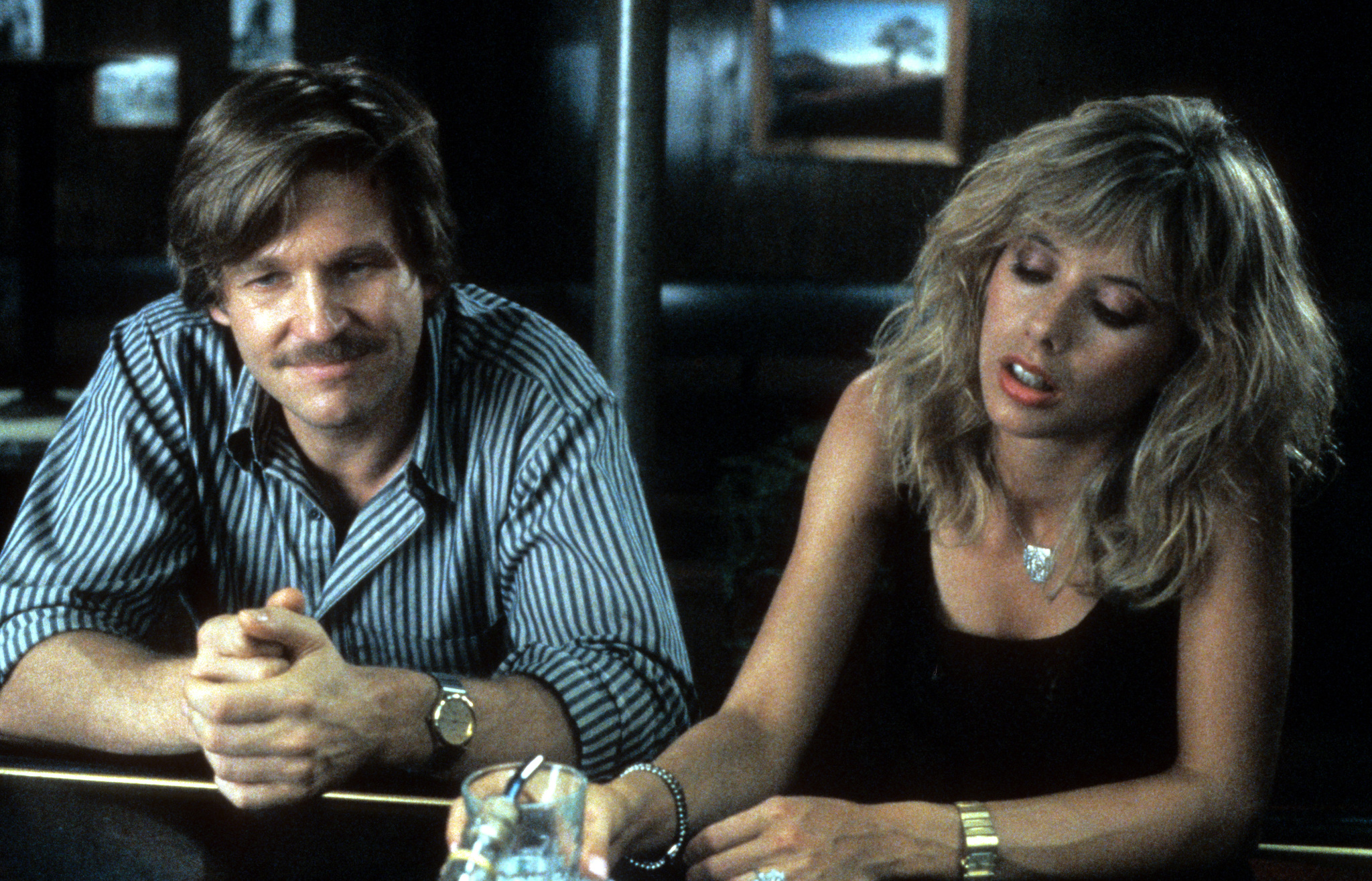 Rosanna Arquette and Jeff Bridges in 8 Million Ways to Die (1986)