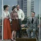 Bill Daily, Pat Finley, Bob Newhart, and Suzanne Pleshette in The Bob Newhart Show (1972)