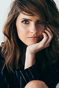 Primary photo for Shelley Hennig