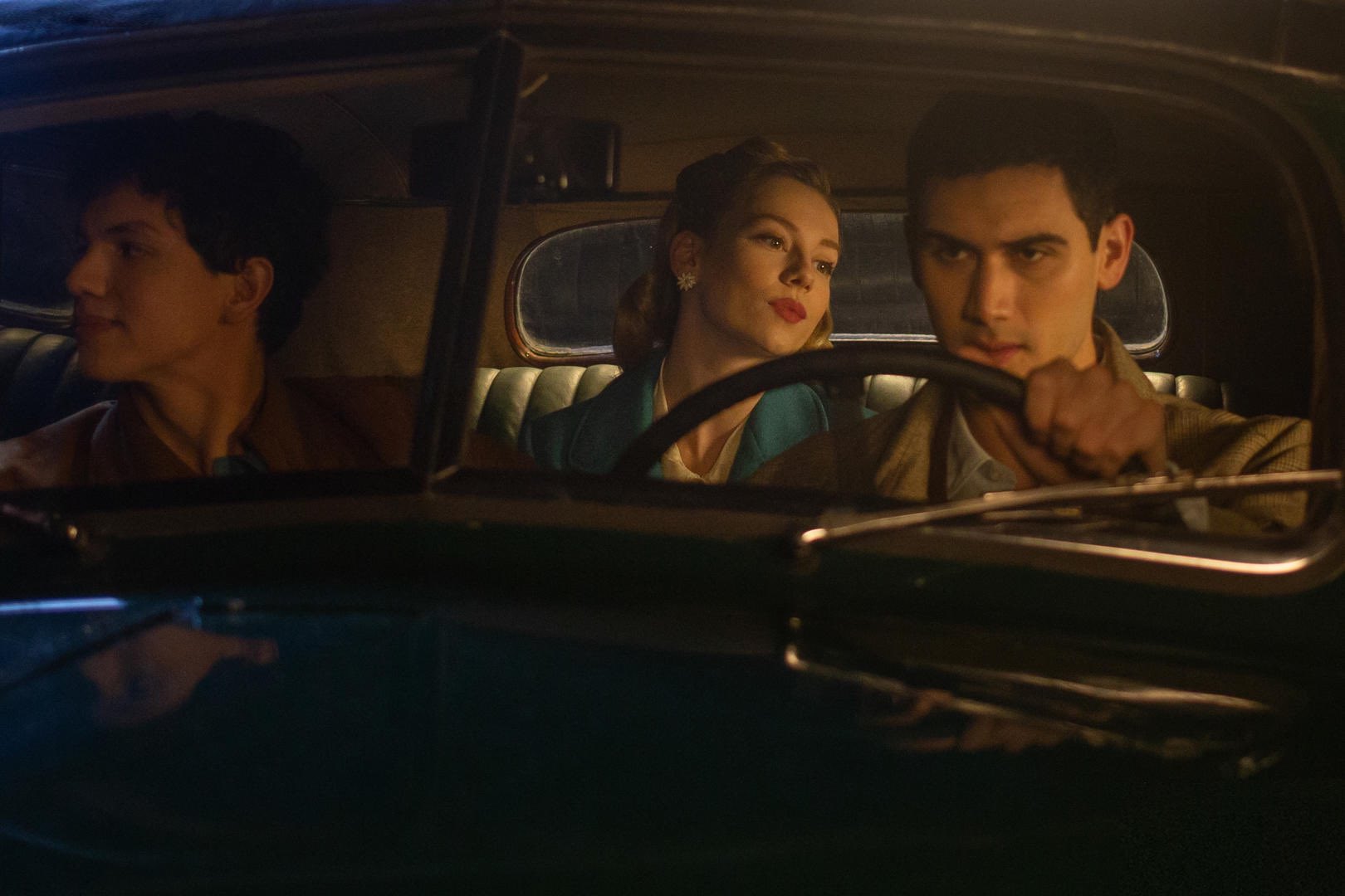 Alejandro Speitzer, Ester Expósito, and Isaac Hernández in Someone Has to Die (2020)