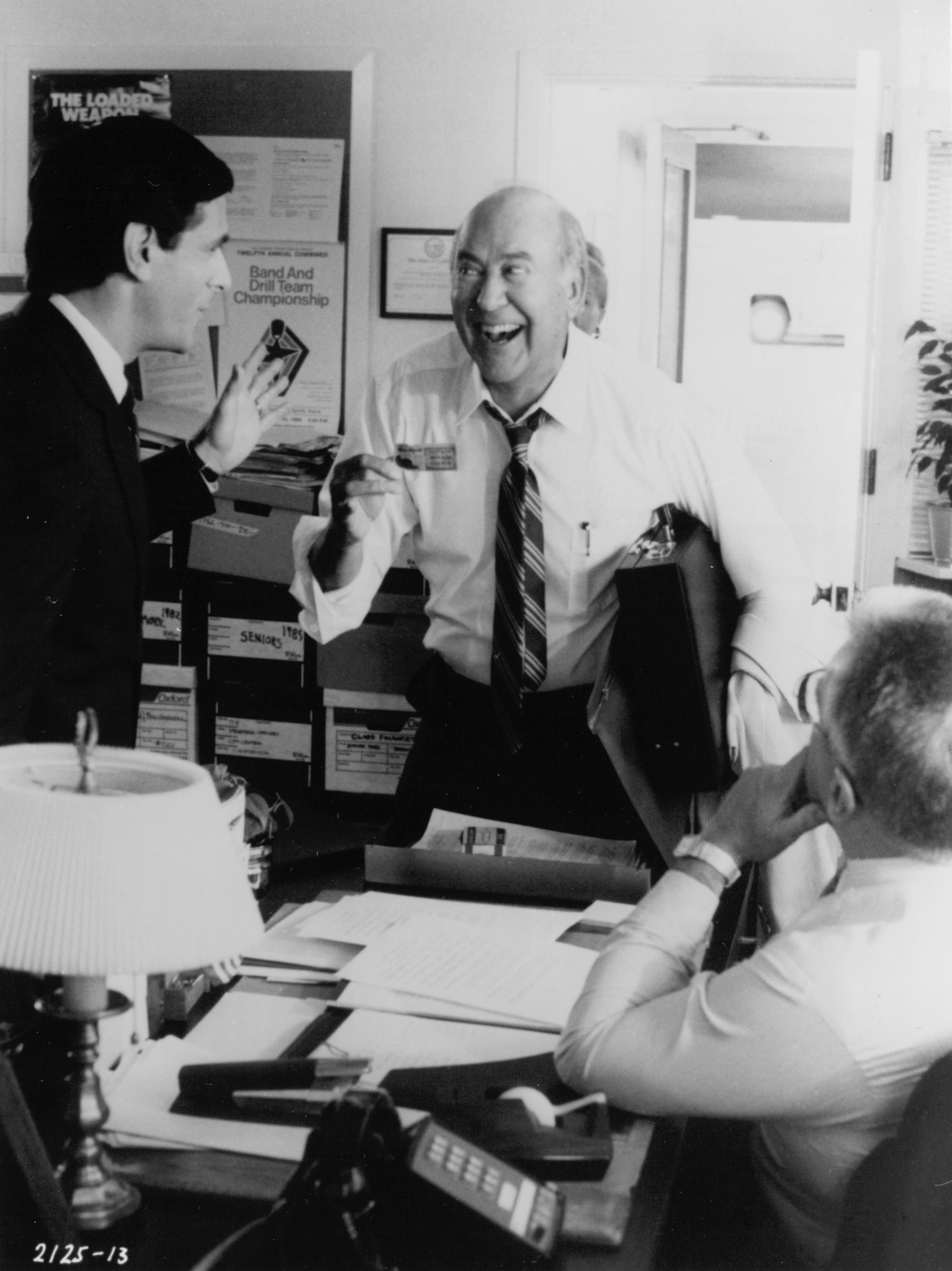 Carl Reiner and Robin Thomas in Summer School (1987)