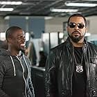 Ice Cube and Kevin Hart in Ride Along (2014)