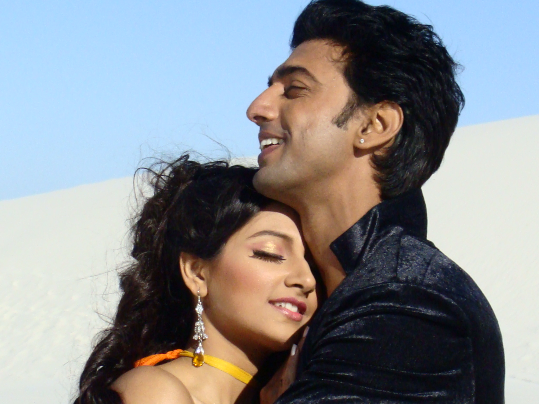 Dev and Subhasree Ganguly in Romeo (2011)