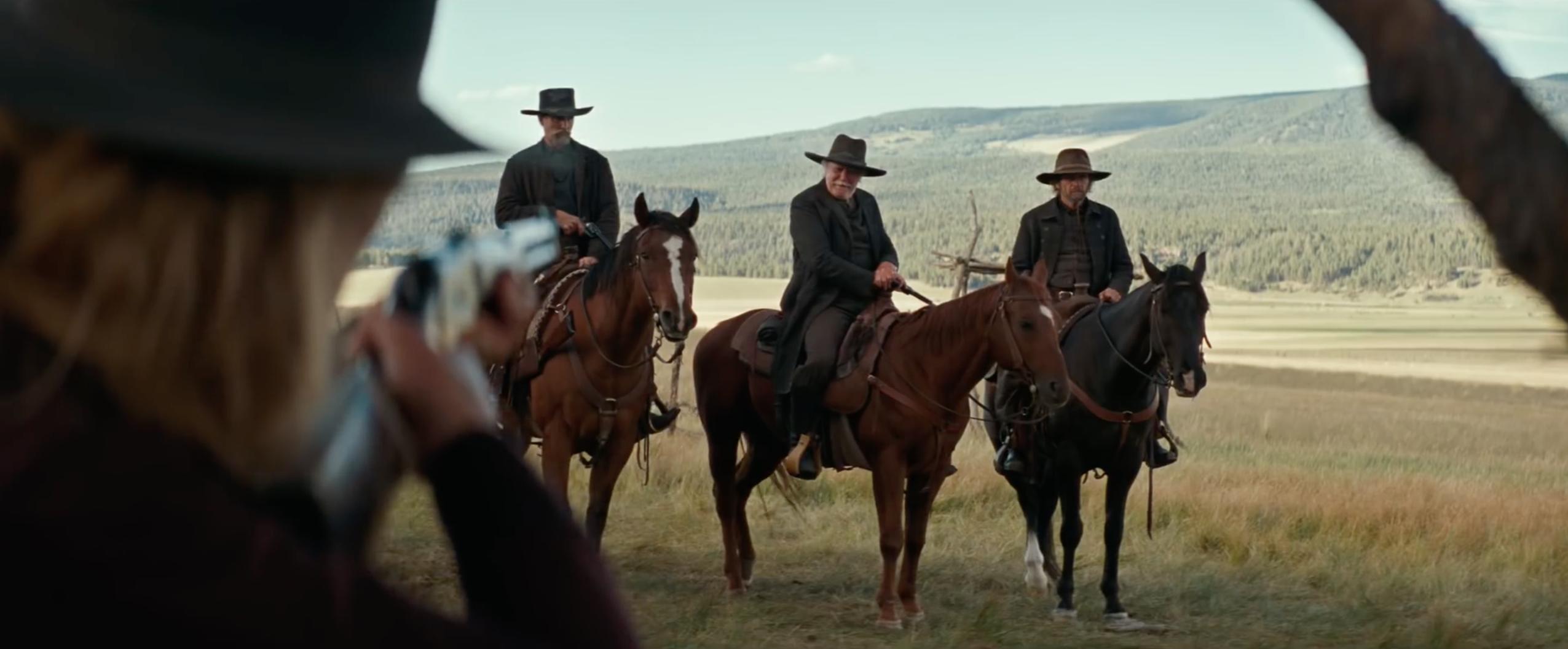 Rosamund Pike and Scott Wilson in Hostiles (2017)