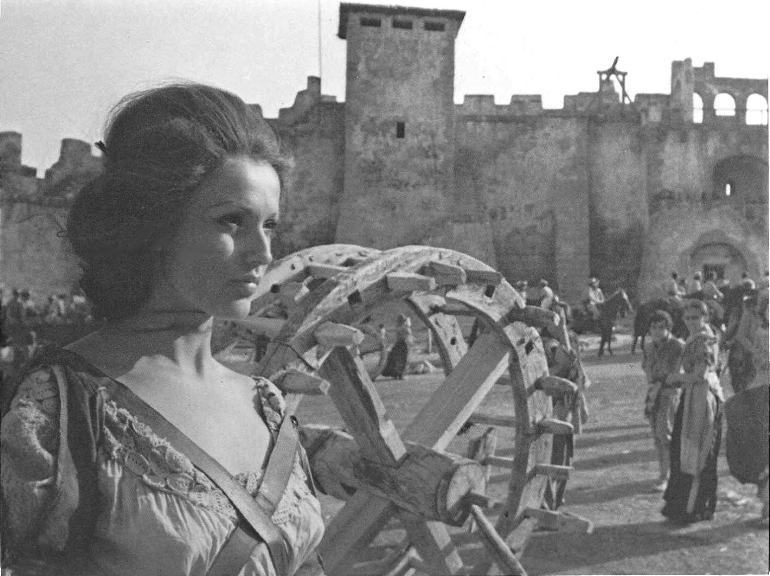 Magda Konopka in Blindman (1971)