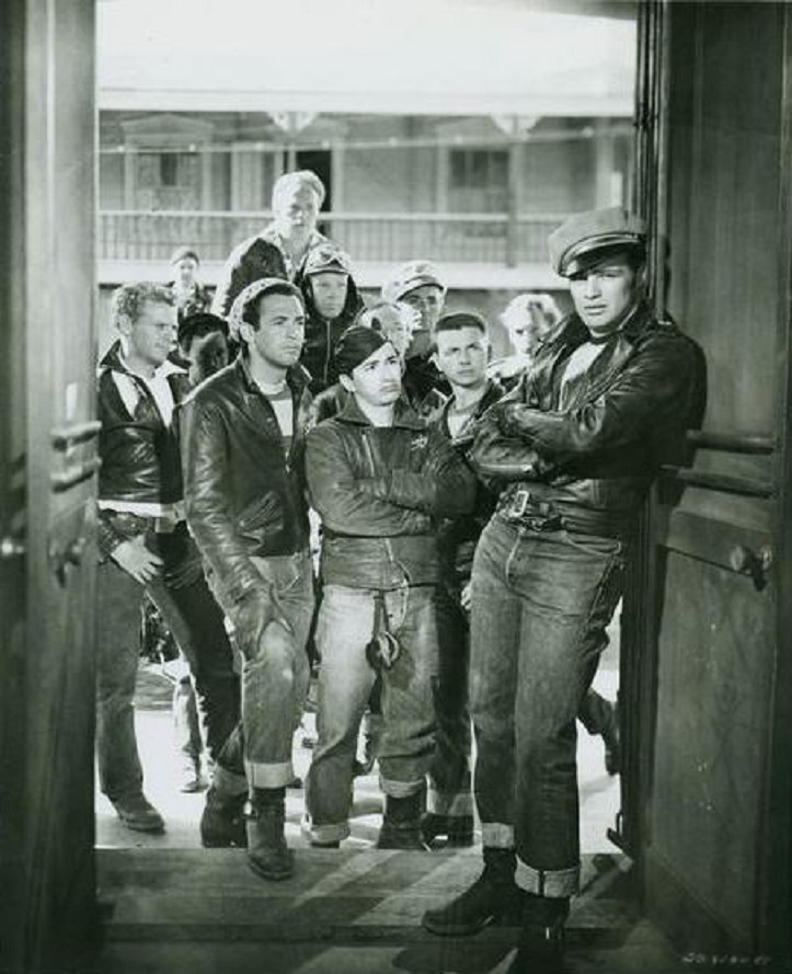 Marlon Brando, Wally Albright, Alvy Moore, and Jerry Paris in The Wild One (1953)