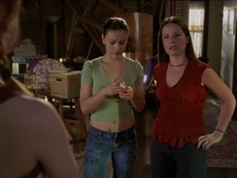 Alyssa Milano, Rose McGowan, and Holly Marie Combs in Charmed (1998)
