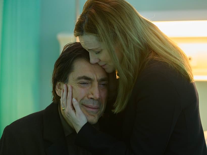 Javier Bardem and Laura Linney in The Roads Not Taken (2020)