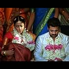 Jyotika and Suriya in Sillunu Oru Kaadhal (2006)