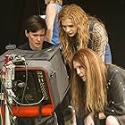 Julianne Moore, Kimberly Peirce, and Chloë Grace Moretz in Carrie (2013)