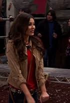 Victoria Justice in Victorious (2010)