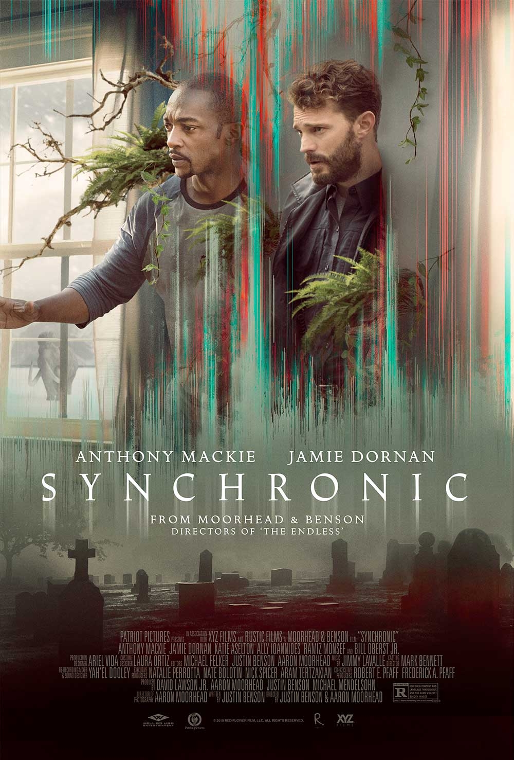 Anthony Mackie and Jamie Dornan in Synchronic (2019)