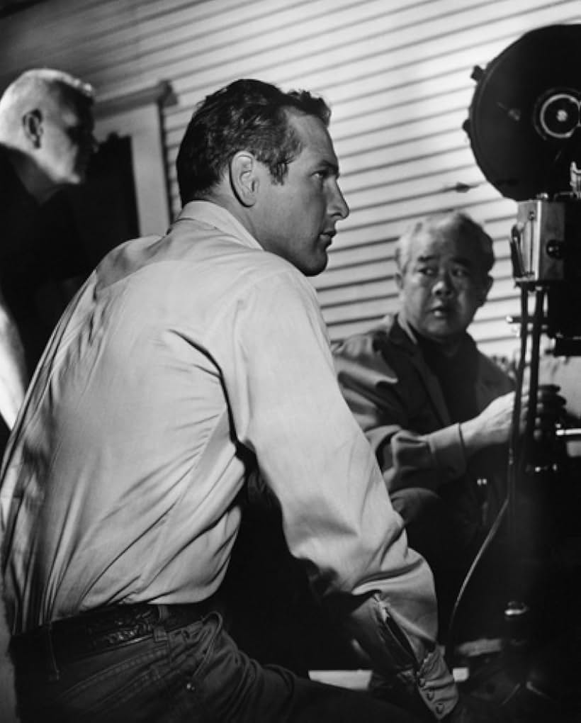 Paul Newman and James Wong Howe in Hud (1963)