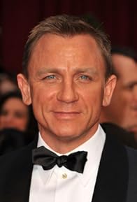 Primary photo for Daniel Craig