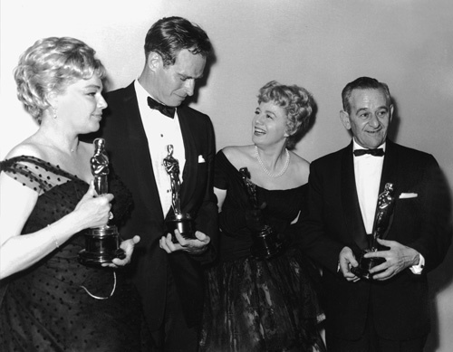 Simone Signoret, Charlton Heston, Shelley Winters, William Wyler.  Academy Awards: 32nd Annual, 1960