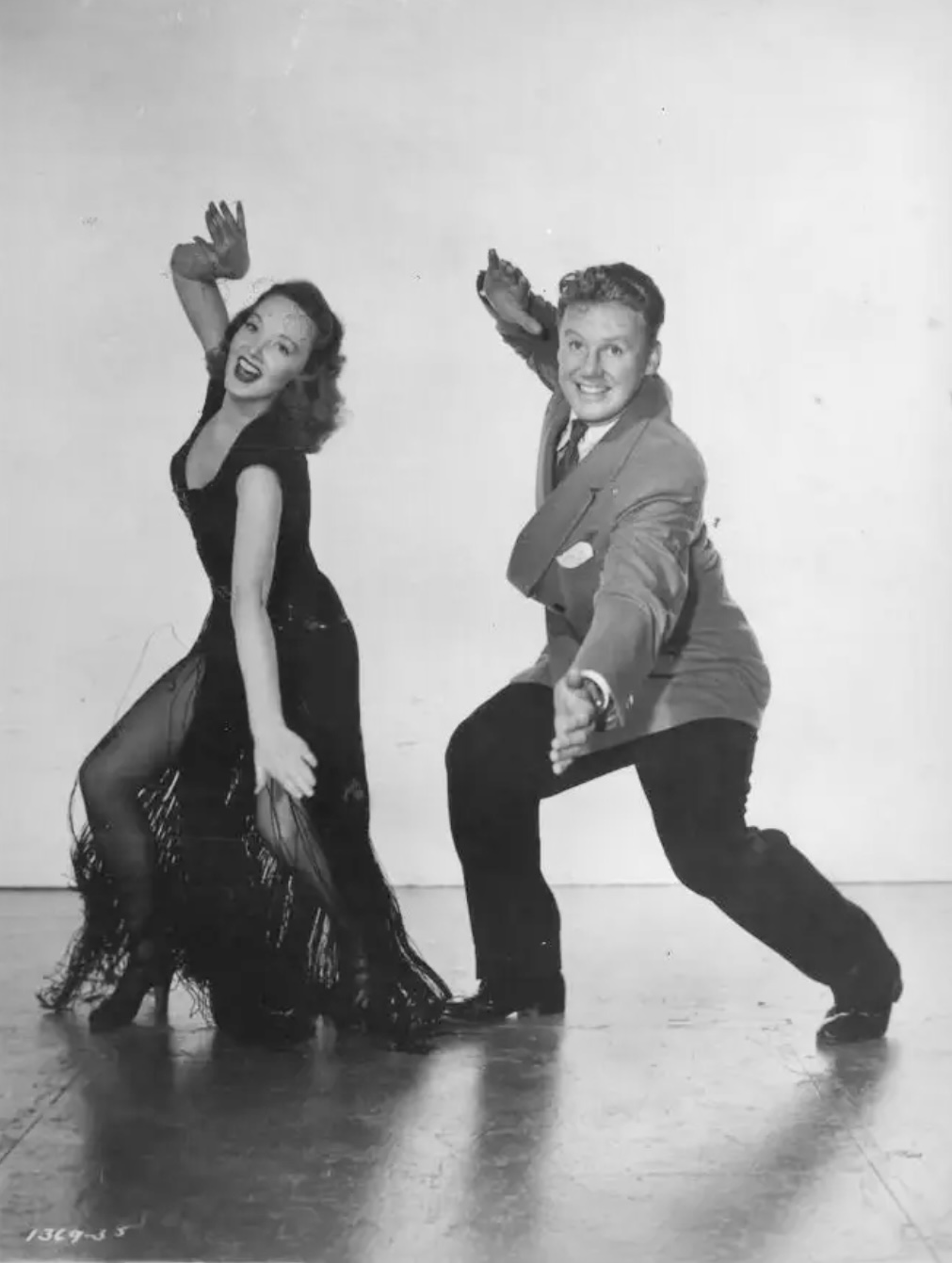 Van Johnson and Lucille Bremer in Till the Clouds Roll By (1946)