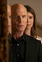 Ed Harris and Katja Herbers in Westworld (2016)